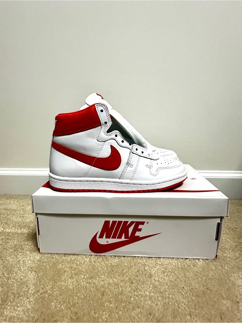 Jordan - Air Ship - Team Orange sz 5